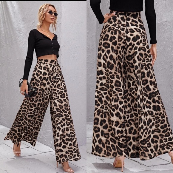 Leopard Print Wide Leg Pants - Picture 4 of 4